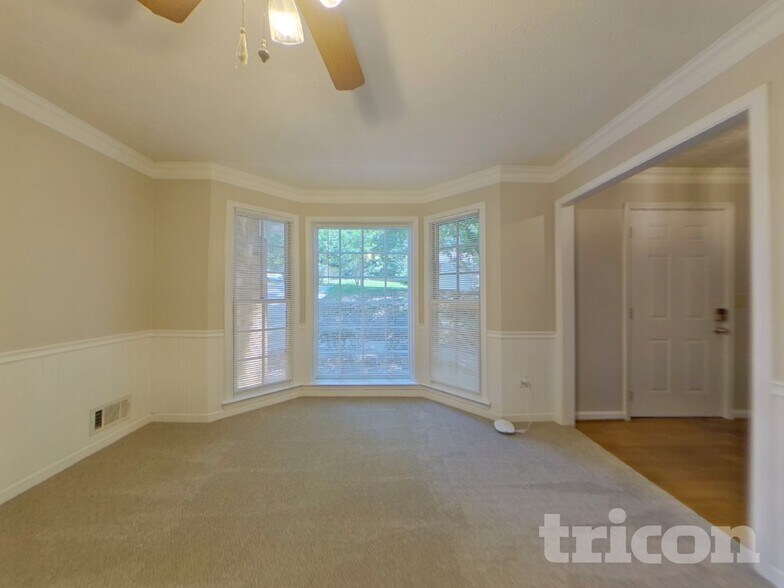 Building Photo - 325 Ridge Ct