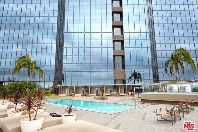 Building Photo - 1100 Wilshire Blvd