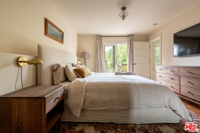 Building Photo - 6271 Saylin Ln