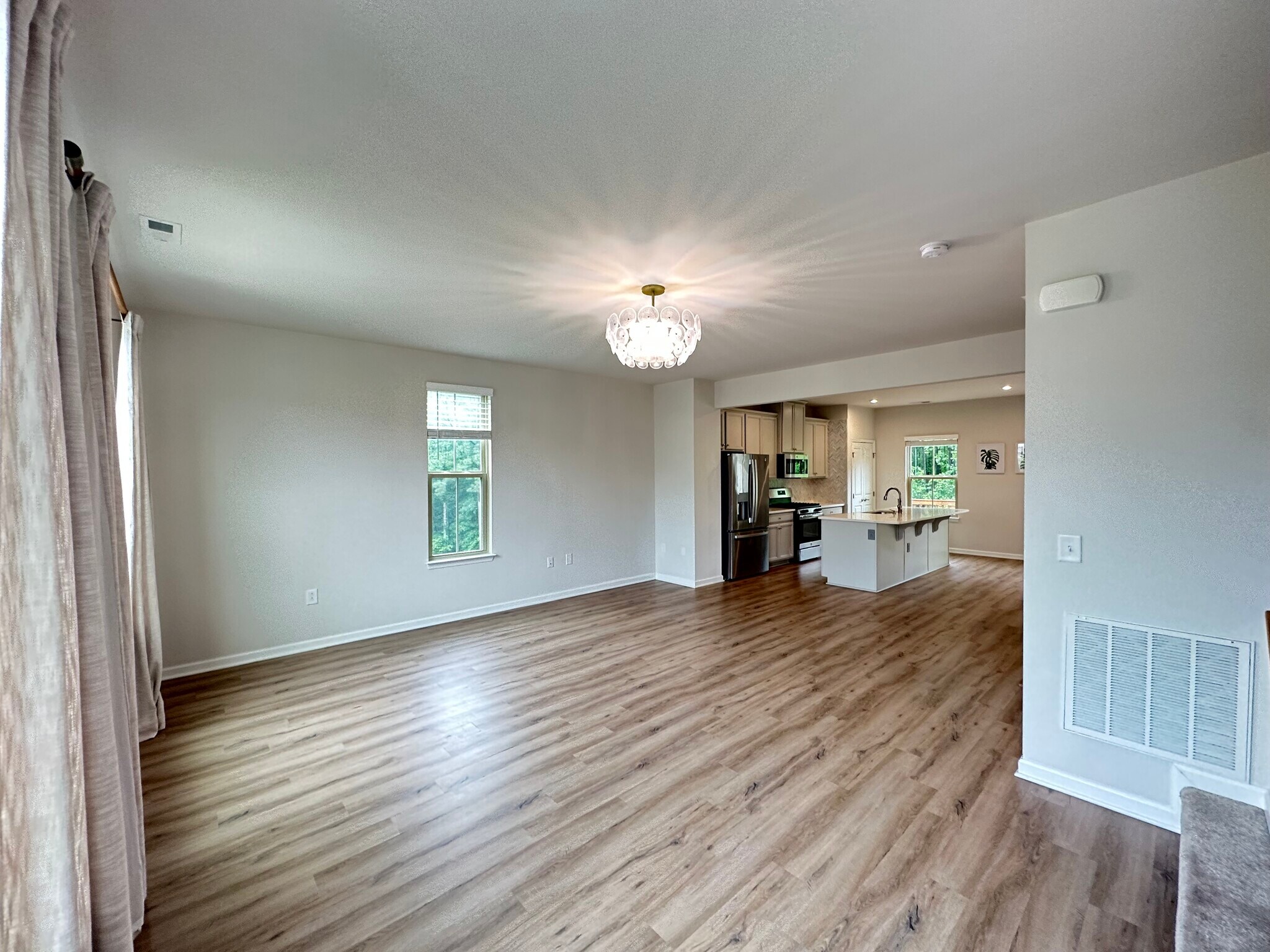Building Photo - 742 Channing Park Cir