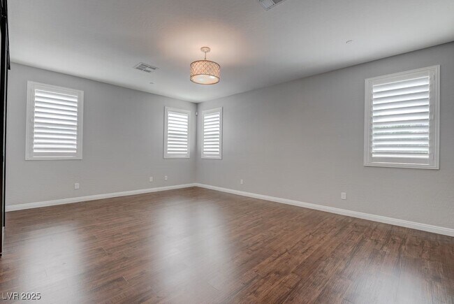 Building Photo - 2489 Cingoli St