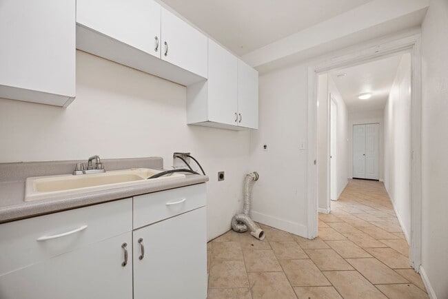 Building Photo - 1301-1305 Mitchell Ave