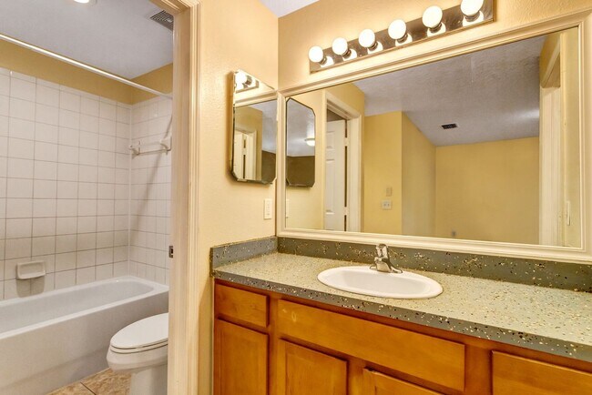 Building Photo - 3Bed 2Bath Single Family Home for Rent