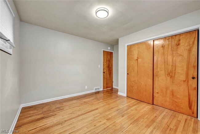 Building Photo - 24000 Knickerbocker Rd