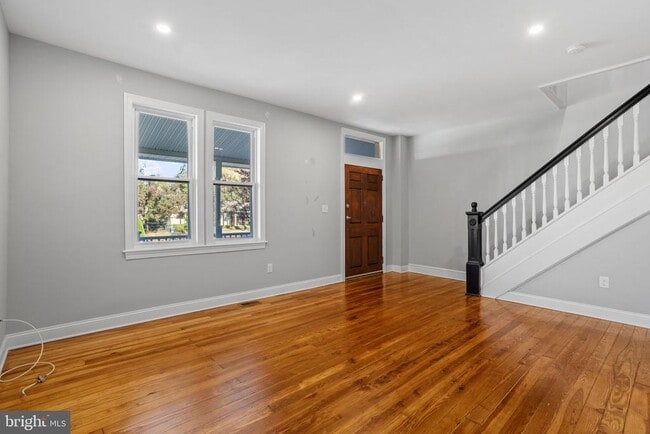 Building Photo - 142 Snyder Pl