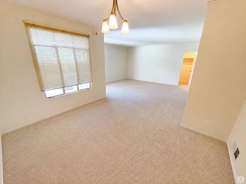 Building Photo - 24 Baytree Way