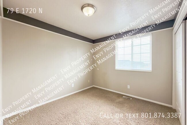 Building Photo - 79 1720 N