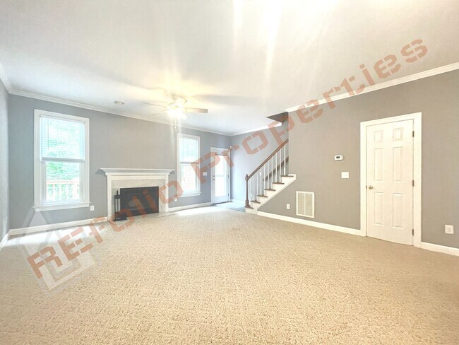 Building Photo - Fantastic Location! Beautiful 2 Bedroom 2....
