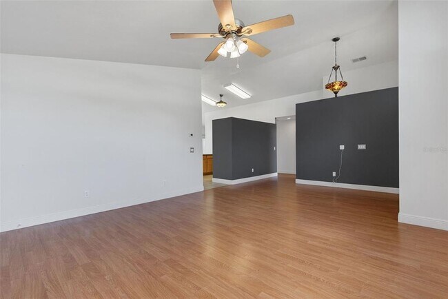 Building Photo - 113 Whippoorwill Dr