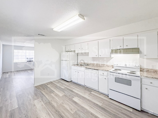 Building Photo - 1703 King Ave