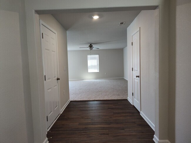 Building Photo - 9220 Creedmore Hills Dr