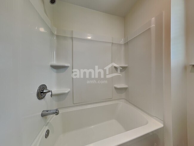 Building Photo - 4080 Chivalry Dr