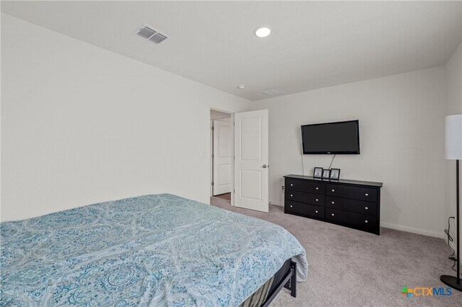 Building Photo - 121 Sudden Impact Dr