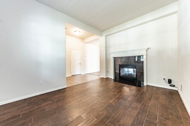 Building Photo - 913 Boxelder Pointe