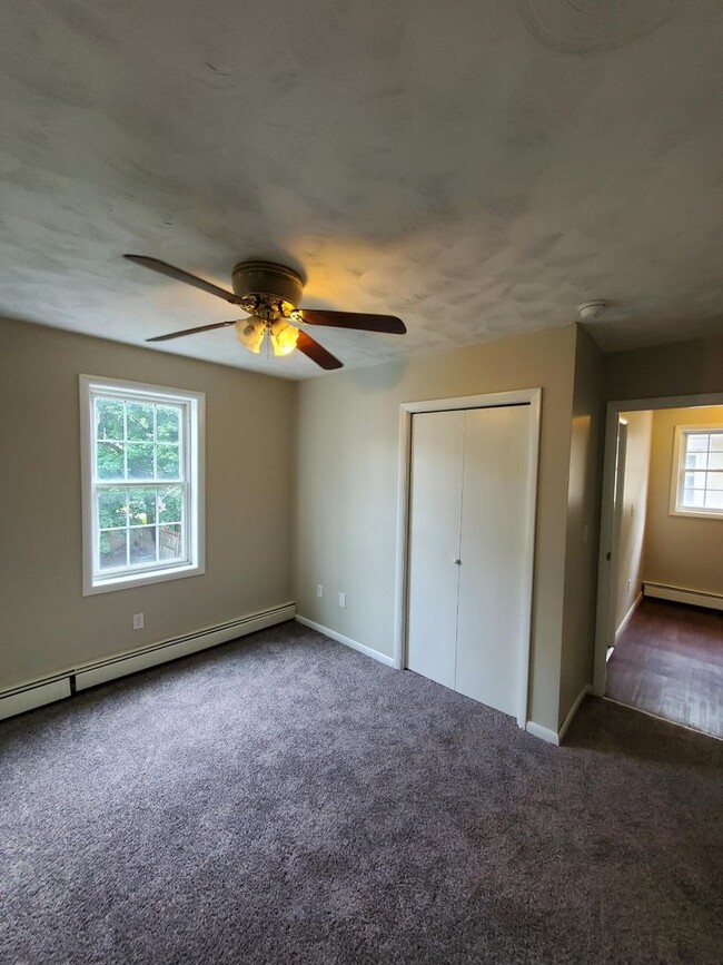 Building Photo - 4 Bedroom 1 Bath Single Family Home - Will...