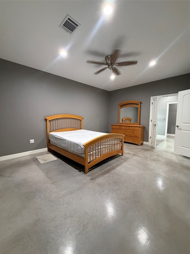 Building Photo - 17980 FM 2090