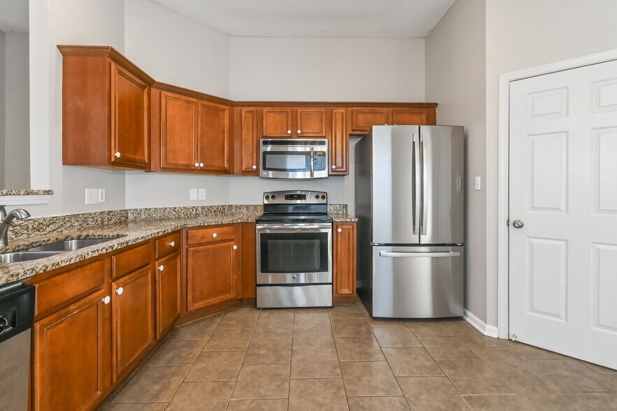 Building Photo - 6951 Parkbrook Ln