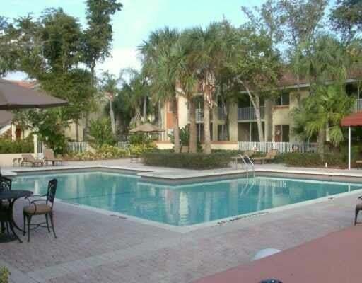 Building Photo - 1005 Coral Club Dr