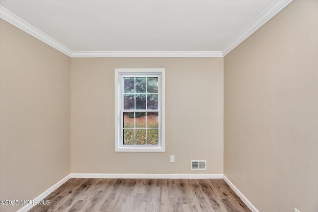 Building Photo - 1508 Wellington Pl