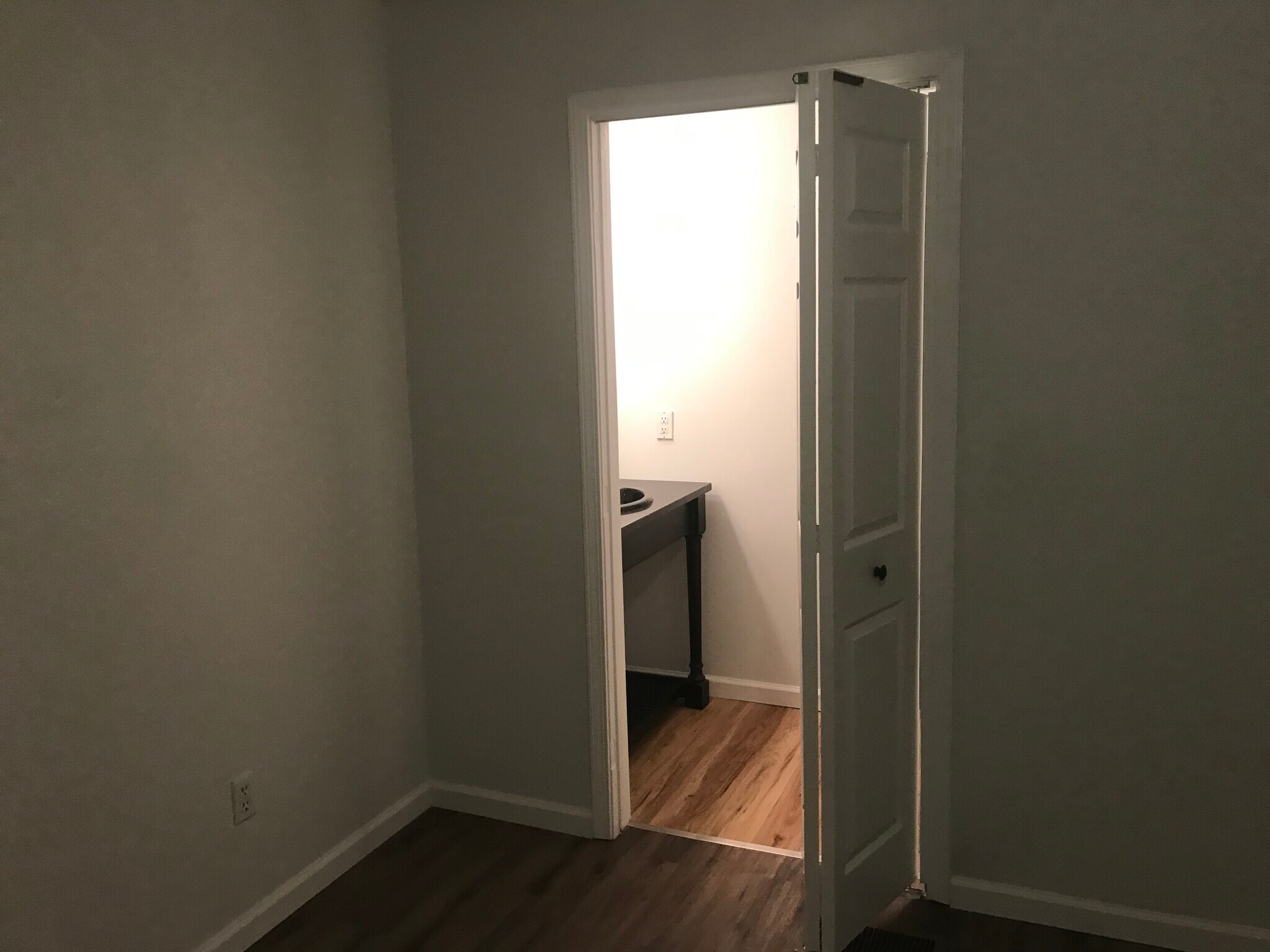 Building Photo - 1014 Kurze Ave