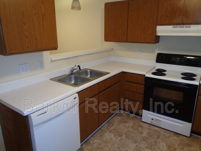 Building Photo - 4929 Coral Ridge Ct