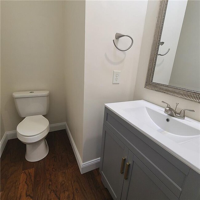 Building Photo - 340 Pintail Ct