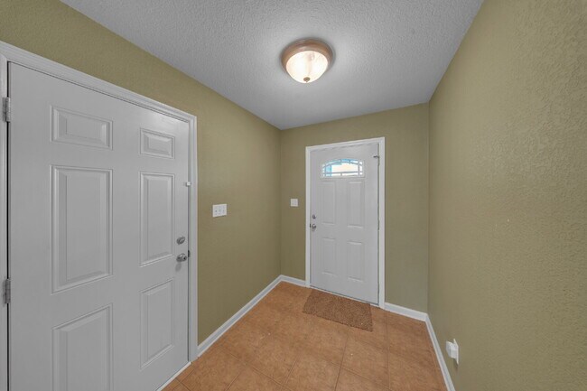 Building Photo - "Charming 3-Bedroom with 2 Full Baths in Valdosta – Perfect Blend of Comfort and Style!"