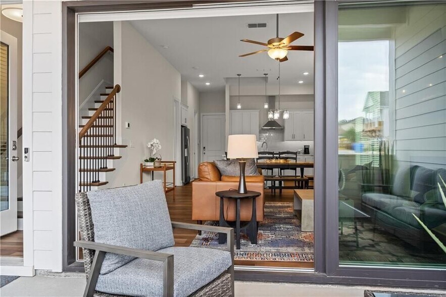 Building Photo - 637 Stickley Oak Way