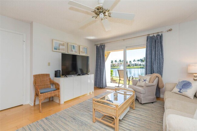 Building Photo - 6080 Bahia Del Mar Cir N