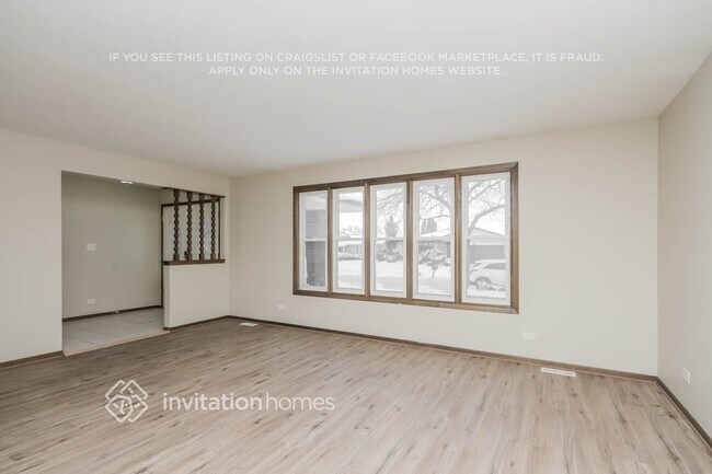 Building Photo - 16632 Parkview Ave