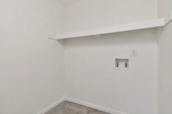 Building Photo - Adorable Single Family Home