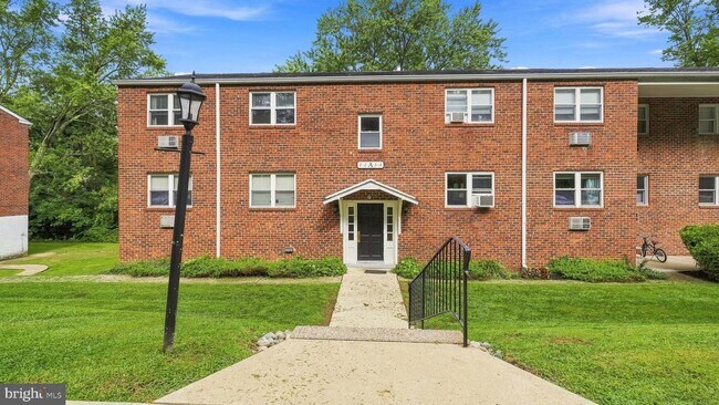 Building Photo - 333 Lacey Ave