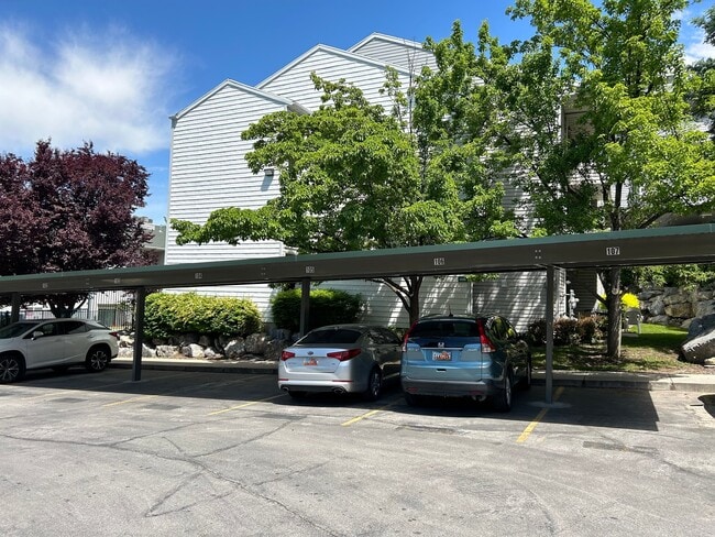 Building Photo - 537 S 900 E