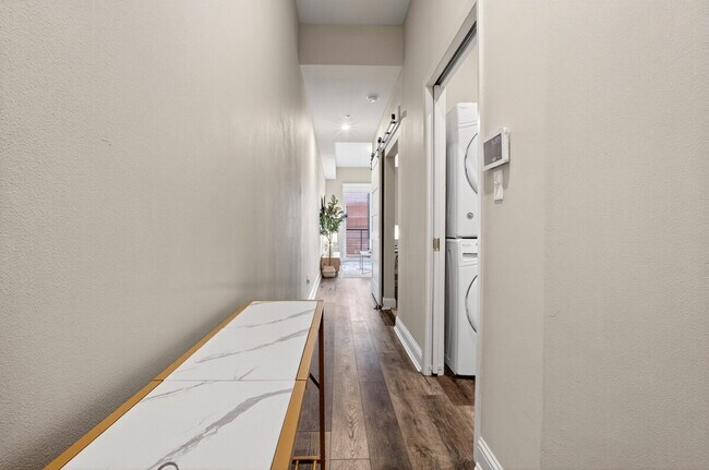 Building Photo - 110 N Boston Ave