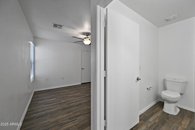 Building Photo - 3065 N 67th Ave