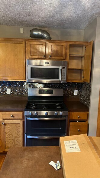 Building Photo - 2853 Wyndam Ct