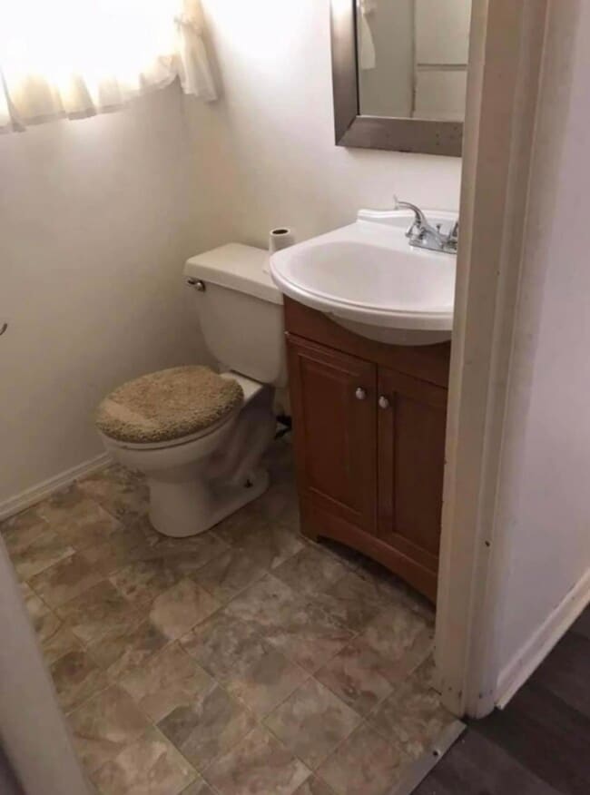 Building Photo - 108 S 2nd Ave