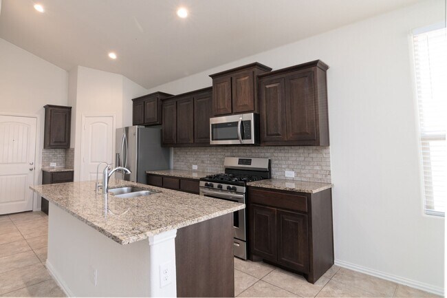 Building Photo - 2312 Sky View Rd