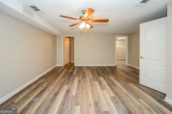 Building Photo - 1017 Crown River Pkwy