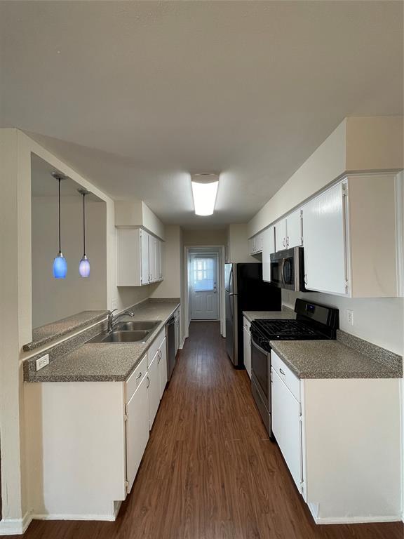 Building Photo - 407 Parkhill Cove