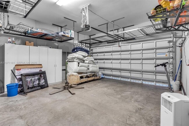 Building Photo - 16184 SW 136 Way