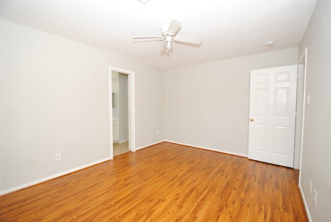 Building Photo - 1115 Oxford Mills Ln