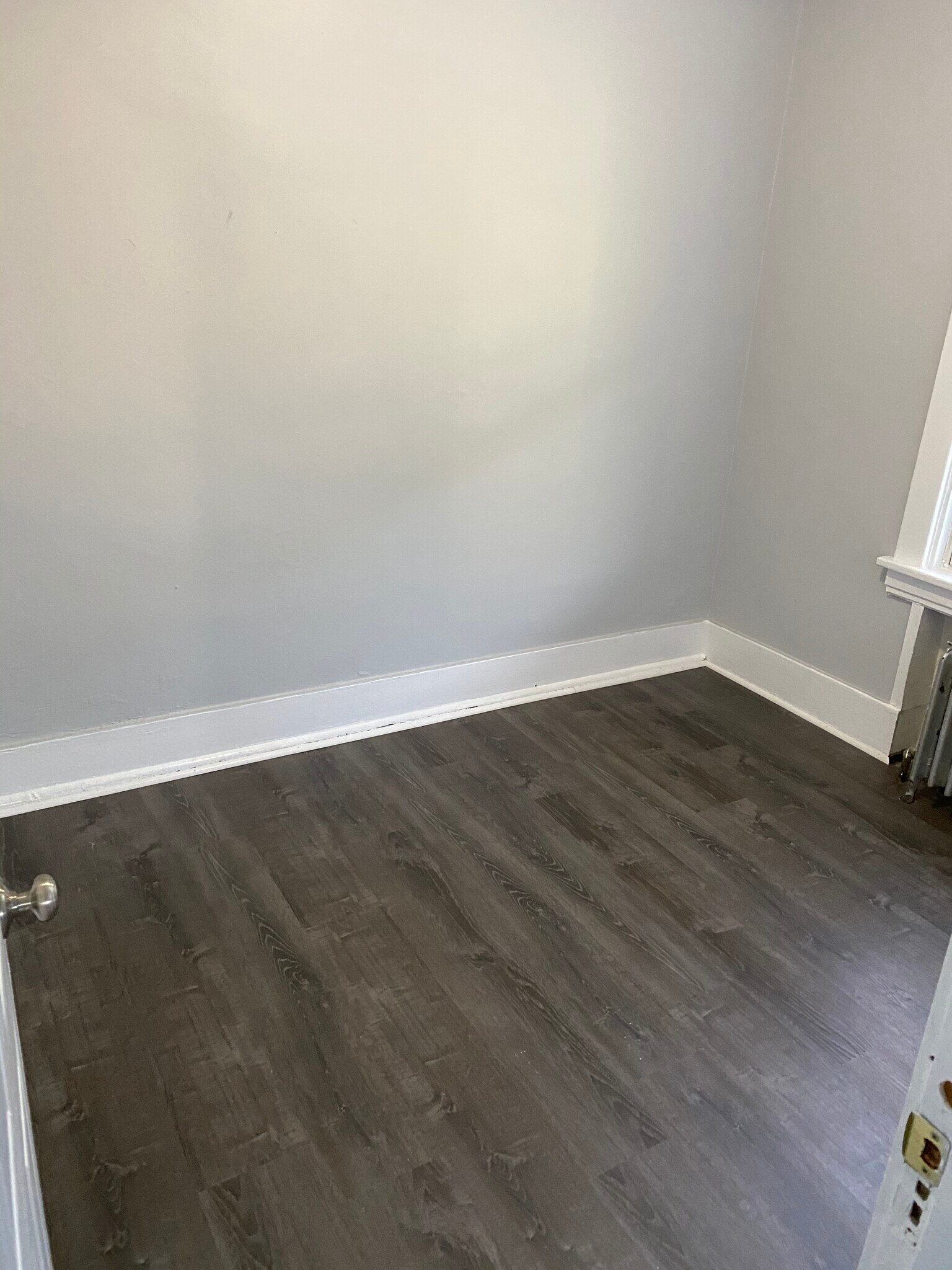 Building Photo - 1500 Dormont Ave