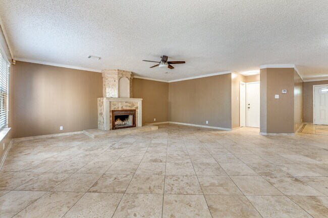 Building Photo - 9631 Hillside Trail