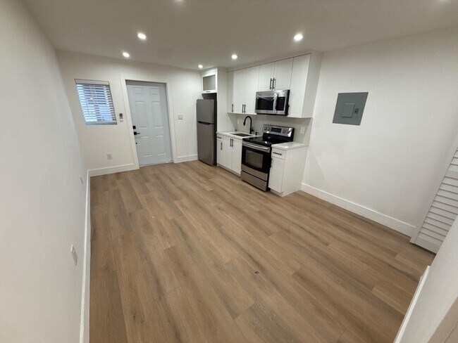 Building Photo - 1282 NW 35th St