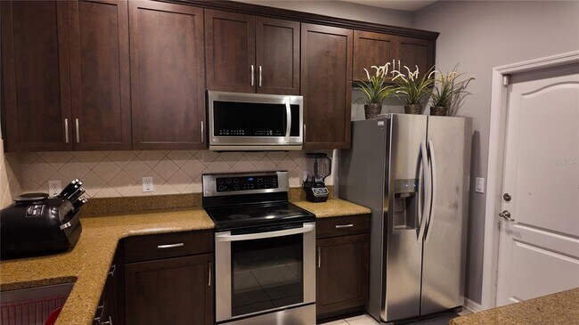 Building Photo - 6023 Strada Isle Wy
