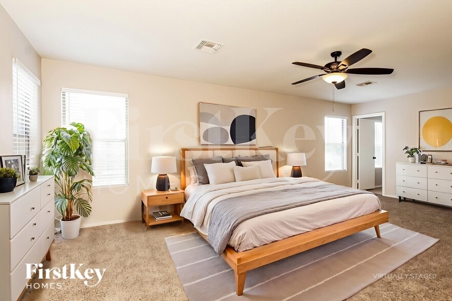 Building Photo - 2127 S Luther