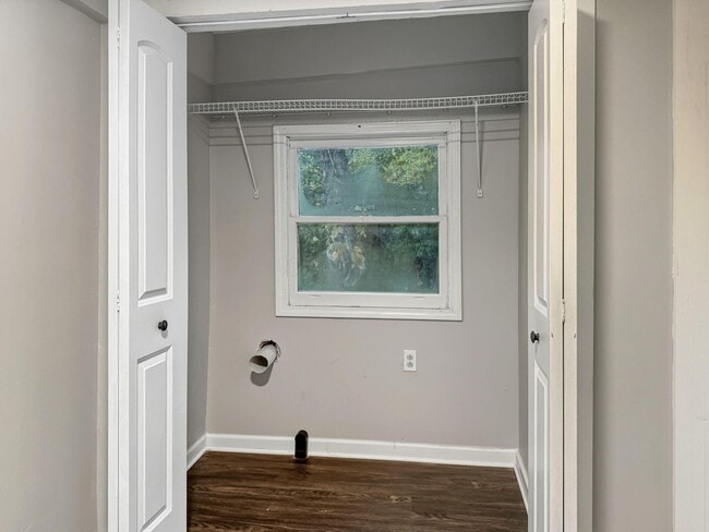 Building Photo - 1041 Market St