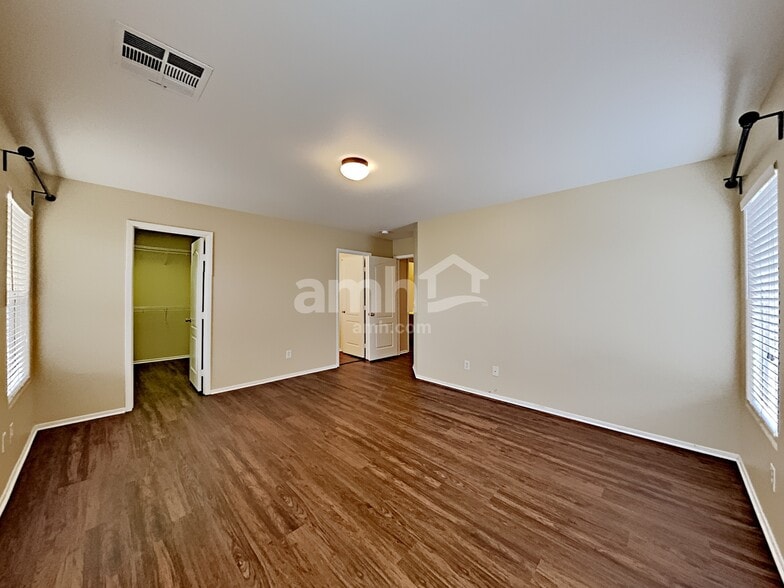 Building Photo - 10268 June Flower Dr