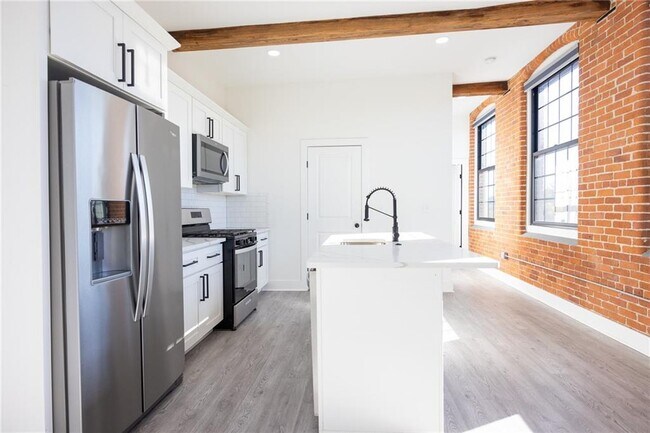 Building Photo - 50 Ashburton St